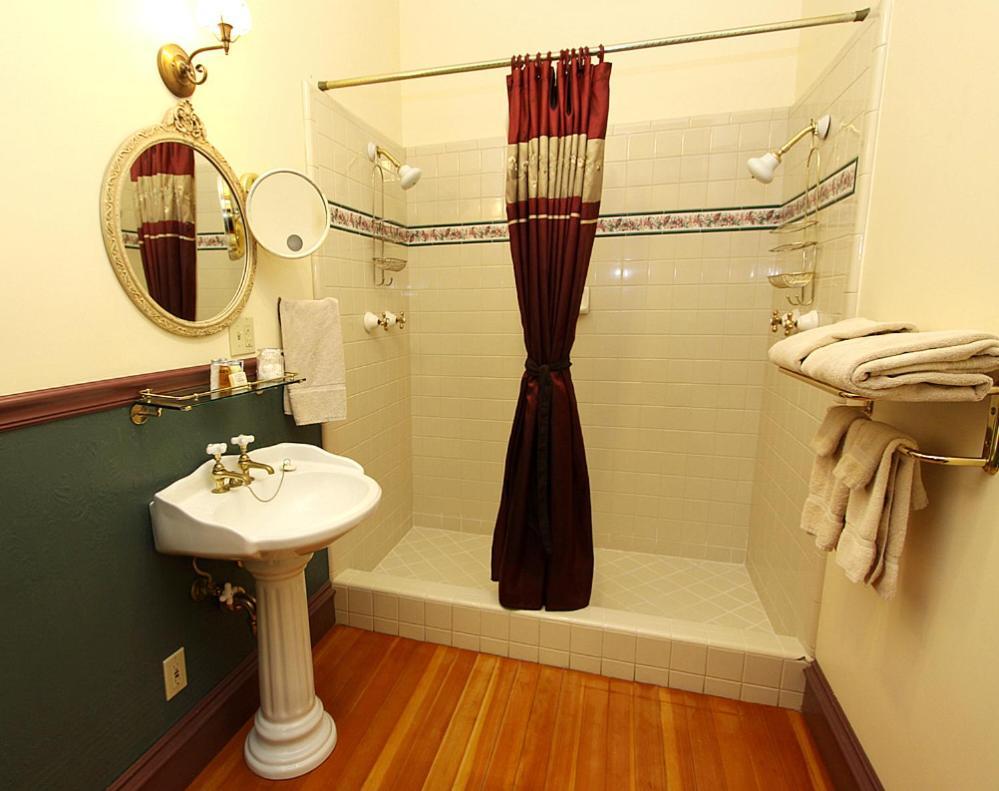 The National Hotel Jamestown Bilik gambar