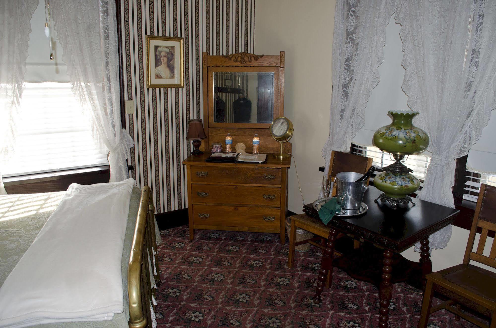 The National Hotel Jamestown Luaran gambar